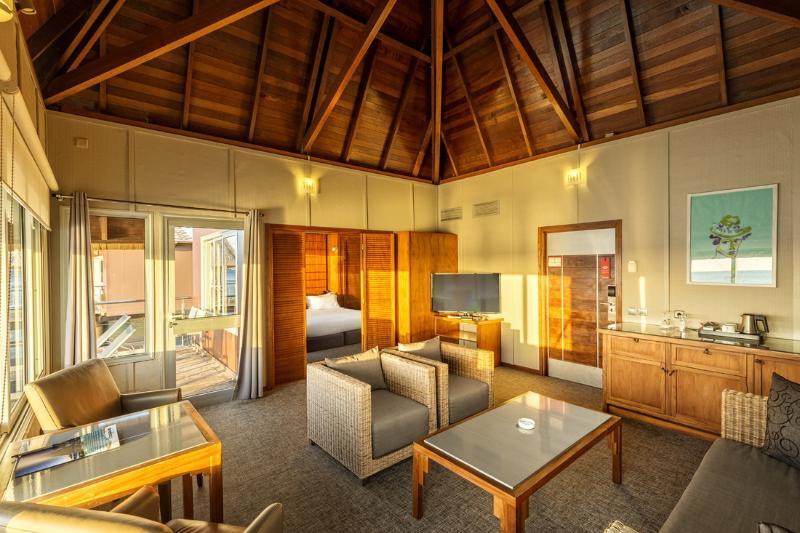 נומיאה Escapade Island Resort מראה חיצוני תמונה