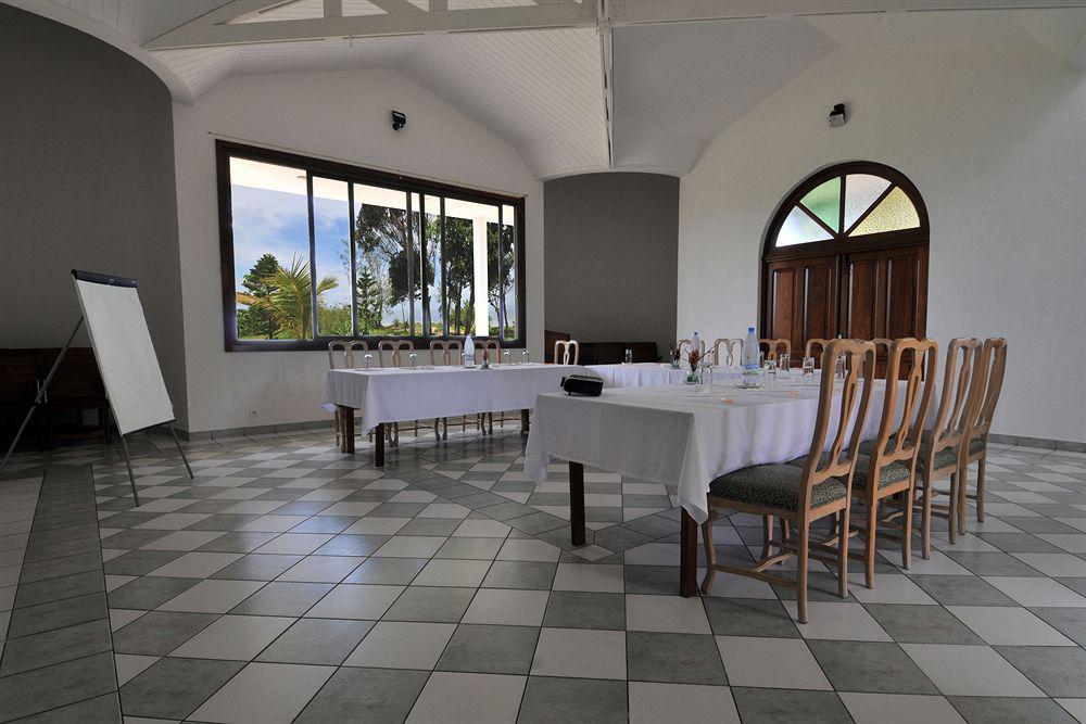 נומיאה Escapade Island Resort מראה חיצוני תמונה